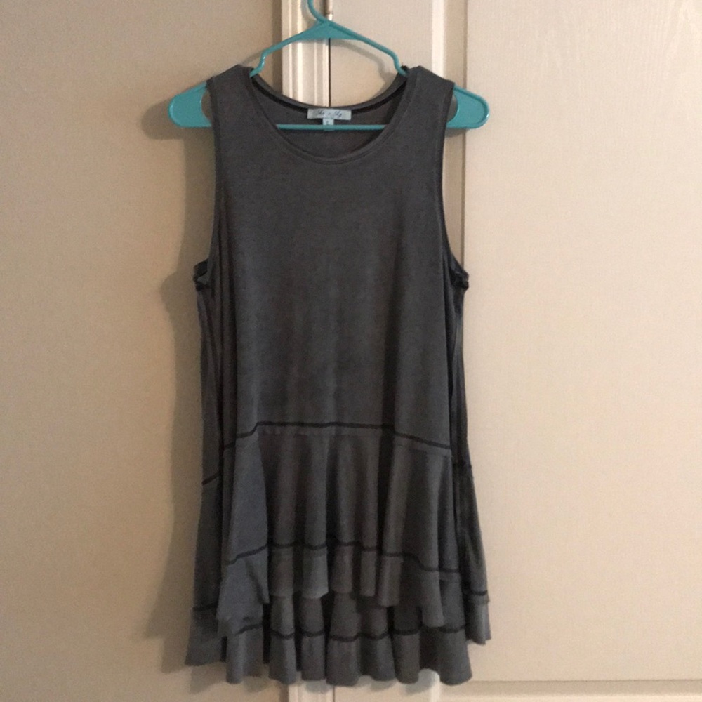 Grey tank top